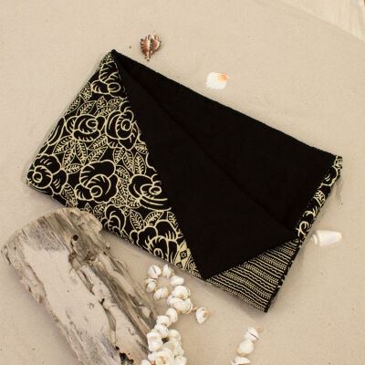 Batik Strandtuch Balyy mit Pompon Play the Game